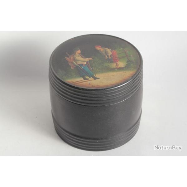 Boite � tabac ou � th� Russe papier m�ch� peint