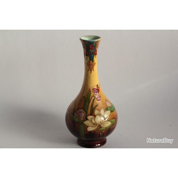 Vase c�ramique �maux S�vres