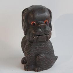 Briquet de table Chien bois sculpté Art populaire Forêt noire