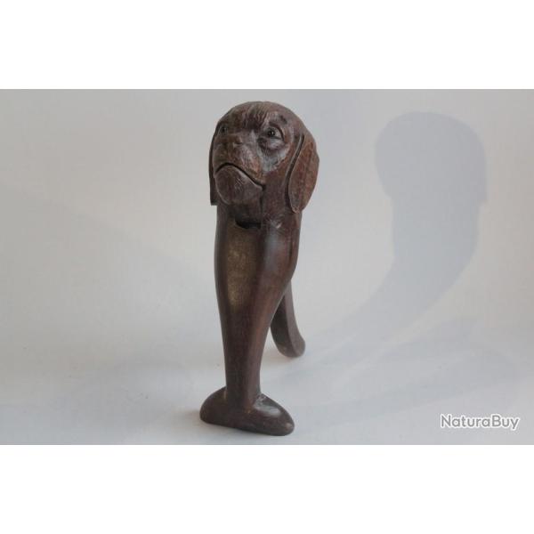 Casse noix Chien bois sculpt� Art populaire For�t noire