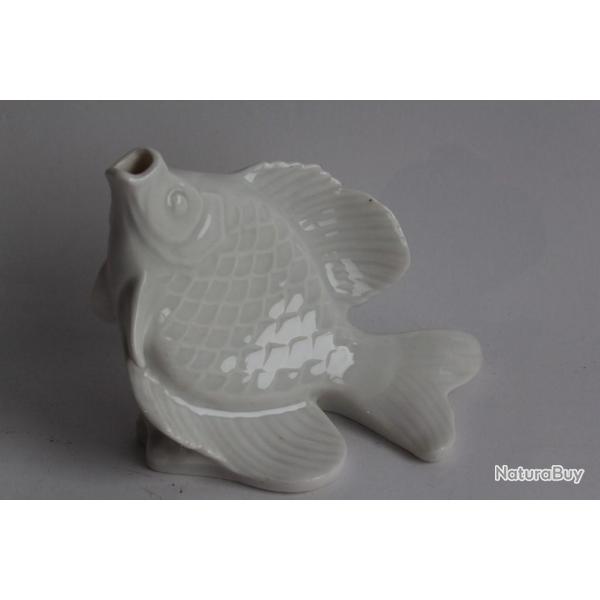 �douard Marcel SANDOZ & CARROZ Carpe porcelaine