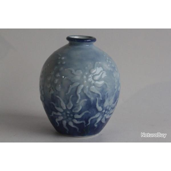 Vase porcelaine Limoges Camille Tharaud Edelweiss