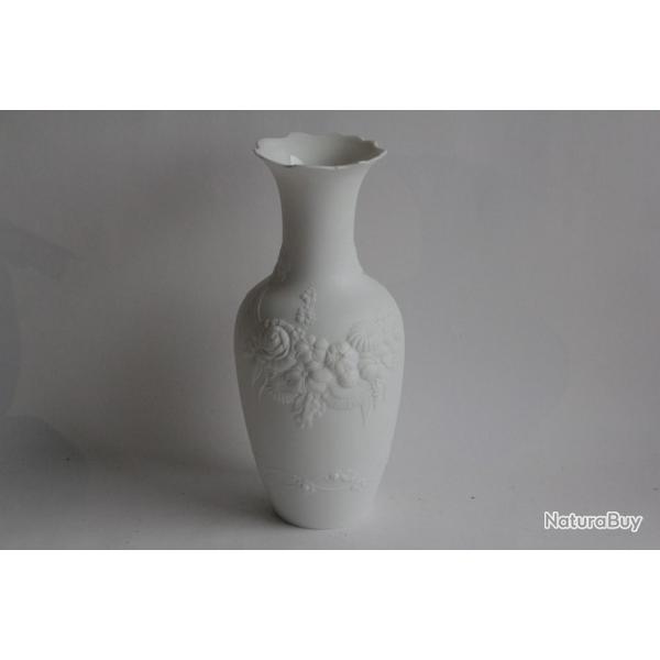 KAISER Vase porcelaine M. Frey mod�le Flora Allemagne