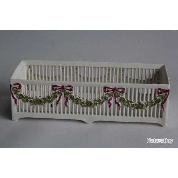 Jardini�re porcelaine ajour�e Max Roesler Allemagne