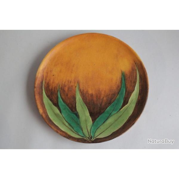 Louis Auguste DAGE Plat c�ramique