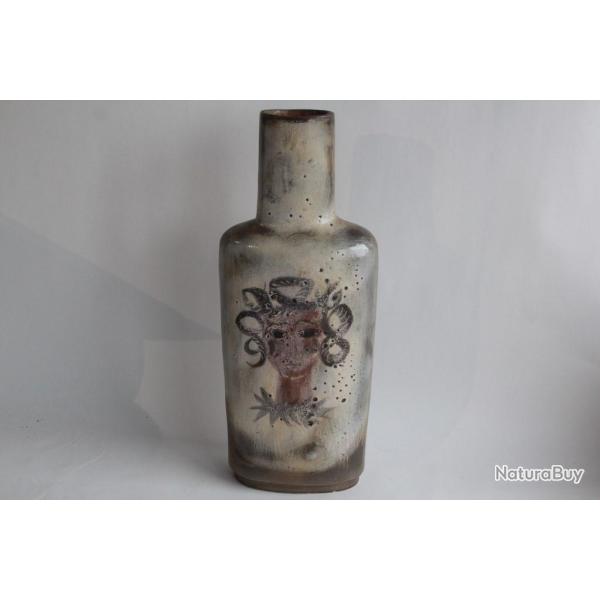 MENELIKA Vase c�ramique Visage Femme Suisse Poterie d'art