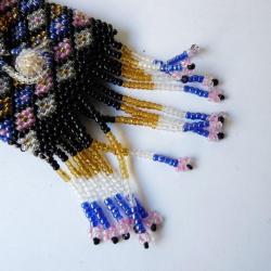 Bourse en sablés de perles de verre polychromes