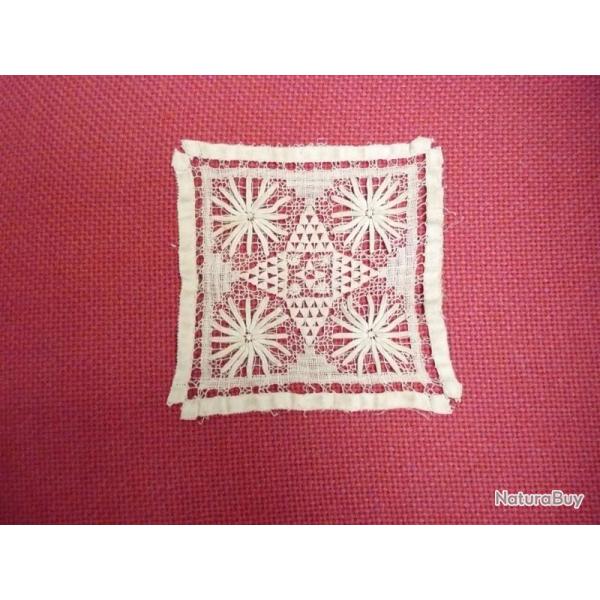 Essais de broderies (4) XIX si�cle
