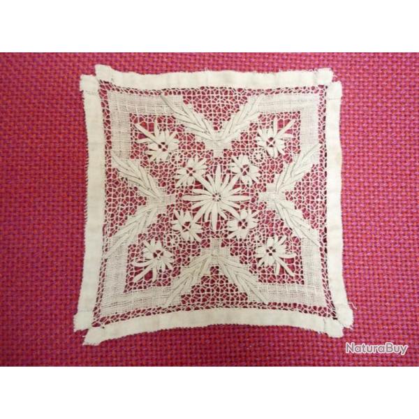 Essais de broderies (4) XIX si�cle