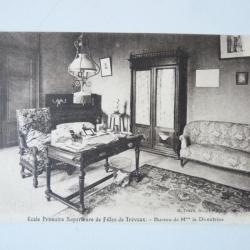 CPA 01 Ain Tr&eacute;voux &Eacute;cole Primaire Sup&eacute;rieure des Filles Bureau