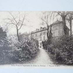 CPA 01 Ain Tr&eacute;voux &Eacute;cole Primaire Sup&eacute;rieure des Filles Parc