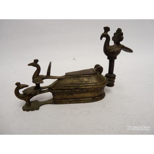 Bo�te � fards bronze Paons Inde XIXe si�cle