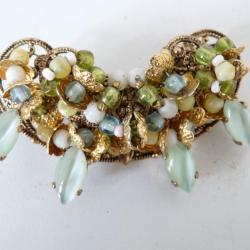 Broche perles de verre France vintage 1950