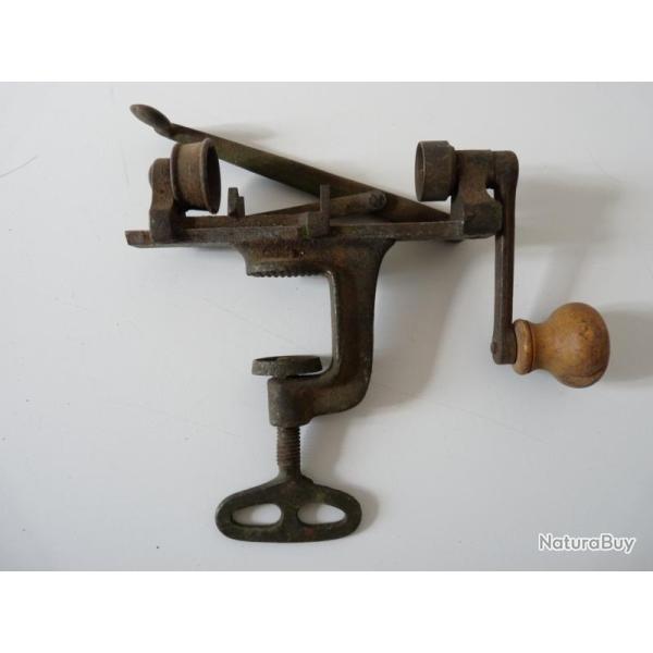 Ancienne sertisseuse � cartouches Chasse
