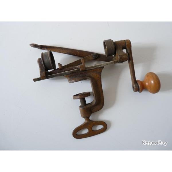Ancienne sertisseuse � cartouches Chasse