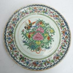 Ancienne assiette porcelaine Chine Canton Famille rose