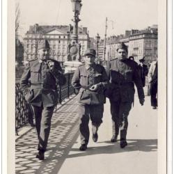 CPA Suisse Militaire Militaria Genève Pont du Mont Blanc