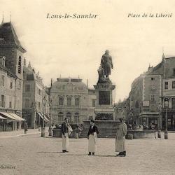 CPA 39 JURA LONS LE SAUNIER Place de la Liberté 1908