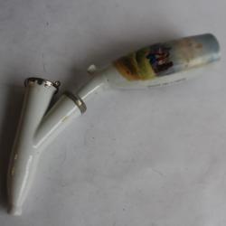 Ancienne pipe en porcelaine