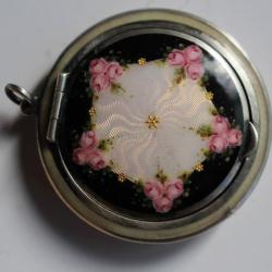 Boite a poudre argent guilloché émaillé