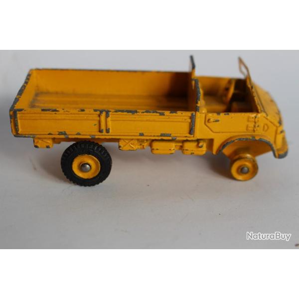 DINKY TOYS v�hicule MERCEDES-BENZ UNIMOG Jouet