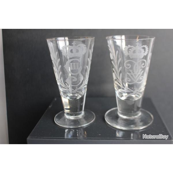 Deux petit verres anciens  Anglais George III et George V