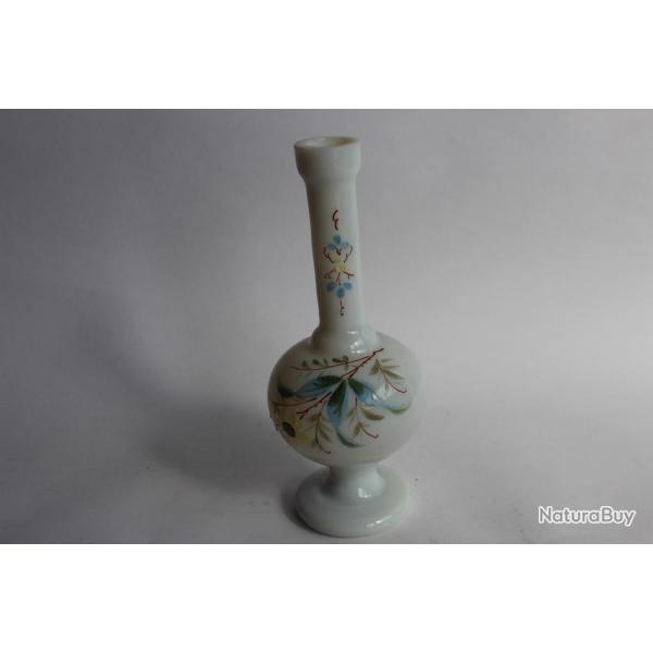 Vase opaline XIXe si�cle