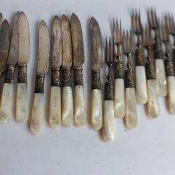 Levesley Brothers Sheffield 20 couverts à pâtisserie nacre