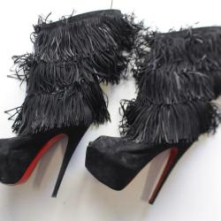 CHRISTIAN LOUBOUTIN Bottines à franges veau velours noir T 38.5