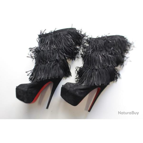 CHRISTIAN LOUBOUTIN Bottines � franges veau velours noir T 38.5