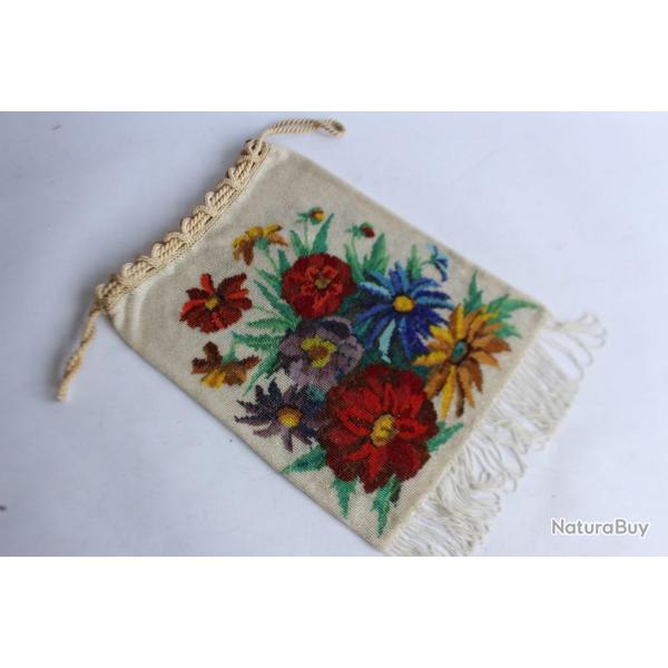 Sac � main en perl� de verre et soie Antiquit�s