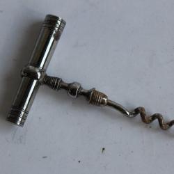 Tire-bouchon à anneau et étui XVIIIe siècle vin vignes