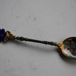 Cuill&egrave;re souvenir HOFHEATER WIESBADEN argent &eacute;mail