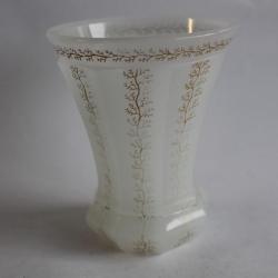 Gobelet verre opalin Charles X