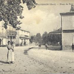 CALVISSON - 84 CPA - Place du Pont