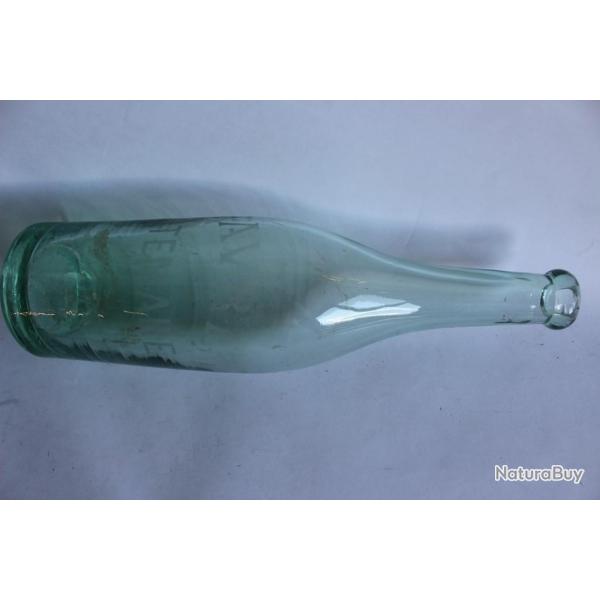 Bouteille ancienne verre souffl� FAVRE Artemare (Haute Savoie)