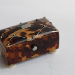 Petite boite &agrave; aiguilles Anglaise 1800/30 couture