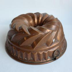 Grand moule a g&acirc;teaux p&acirc;tisserie cuisine Art populaire