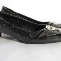 GUCCI Escarpins cuir noir vintage T 37