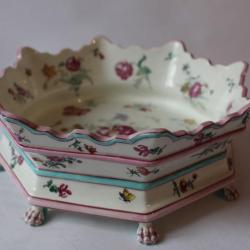 Coupe octogonale en faience de GIEN