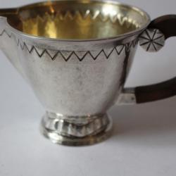 Pot a lait m&eacute;tal argent&eacute; Art d&eacute;co Art de la table