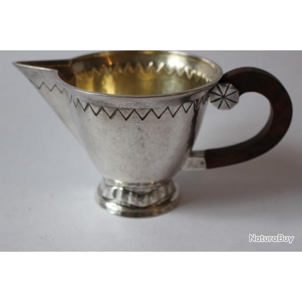 Pot a lait m�tal argent� Art d�co Art de la table