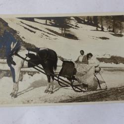CPA l'hiver a Saint-Moritz promenade en traineau
