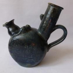 Pichet terre verniss&eacute;e F.