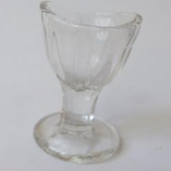 Ancien rince oeil - oeill&egrave;re optique m&eacute;decine