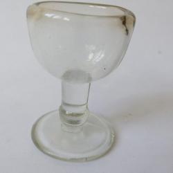 Ancien rince oeil - oeill&egrave;re optique m&eacute;decine