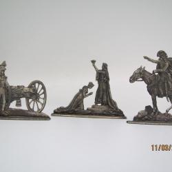 trois plats d'&eacute;tain Empire Tallandier jouets