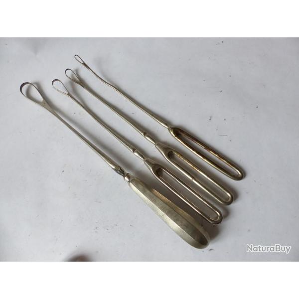 Lot de quatre Curettes ut�rines tranchantes instruments de m�decine