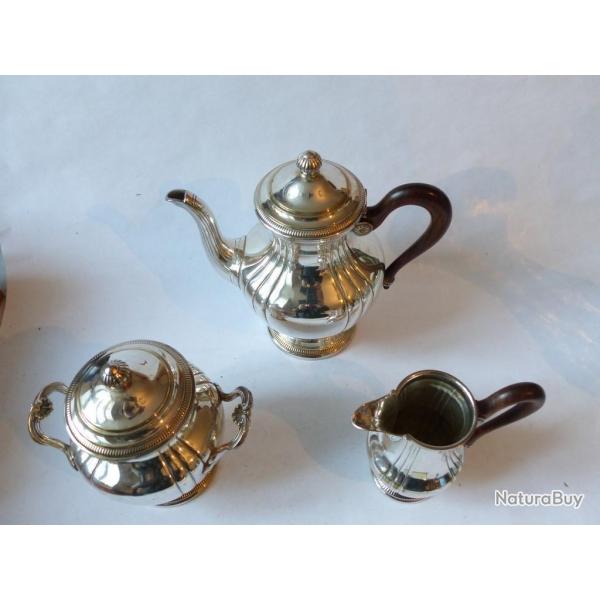 Service � th� et caf� en m�tal argent� Art de la table