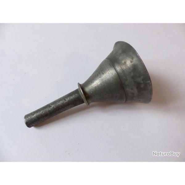 Ancien entonnoir �tain